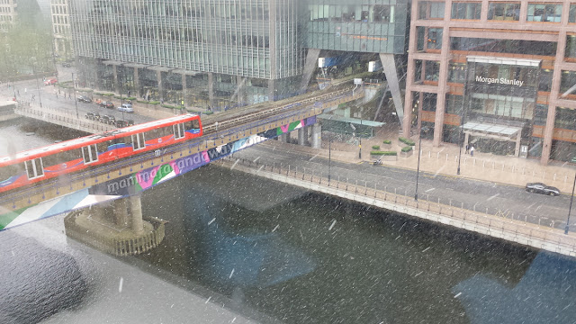 La nevicata del 26 Aprile in Canary Wharf - London