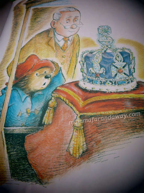 libri in inglese per bambini Paddington at the Tower corona