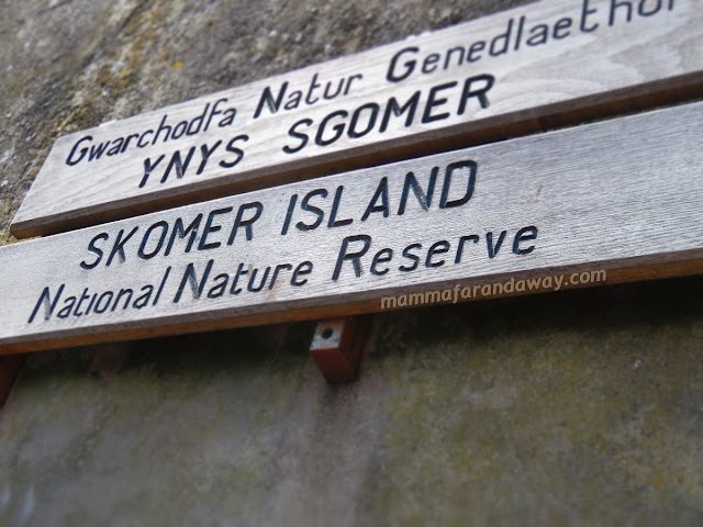 Skomer Island sign